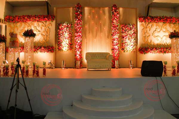 wedding reception stage decor 